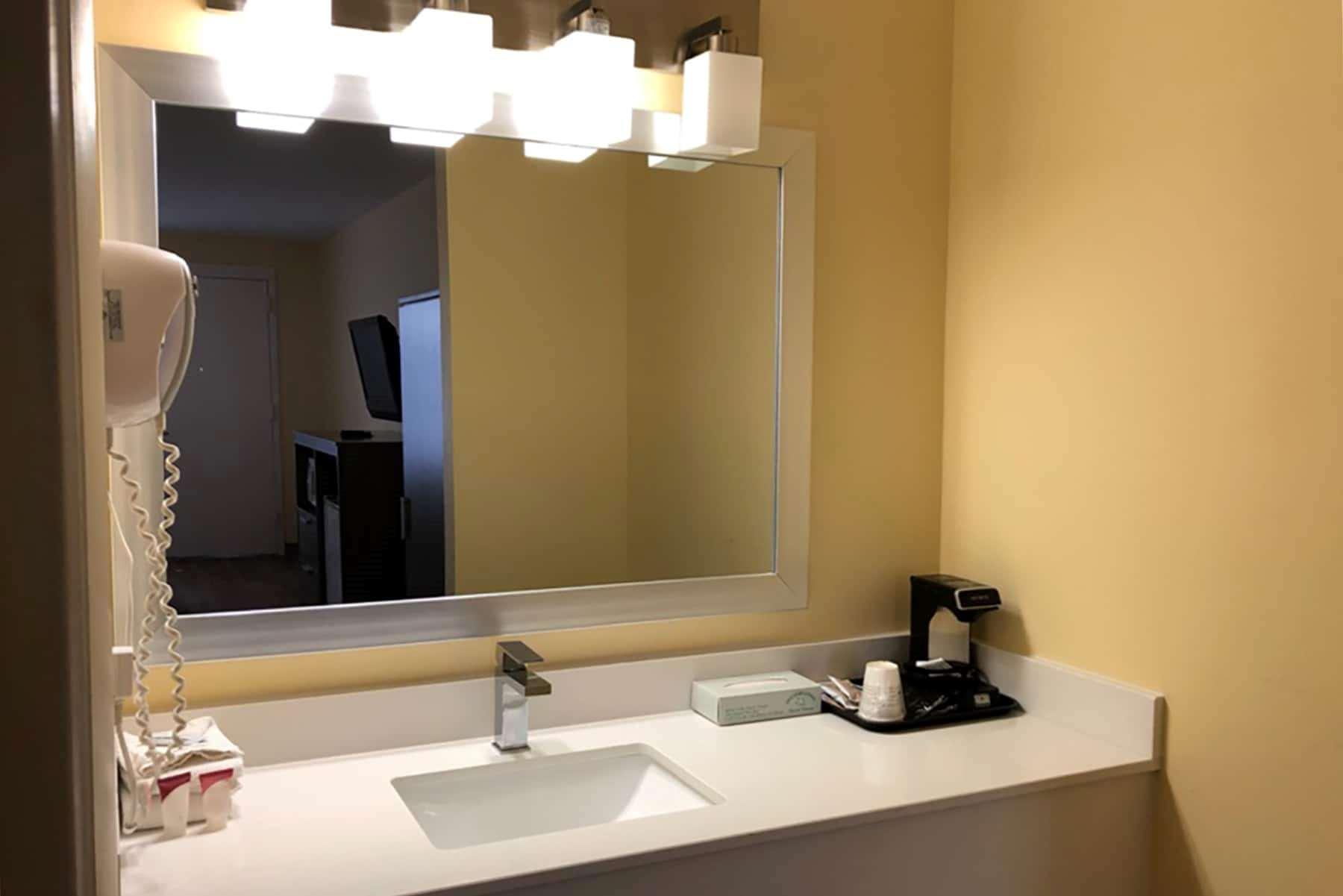 Days Inn By Wyndham Cape Carteret Near Emerald Isle エクステリア 写真